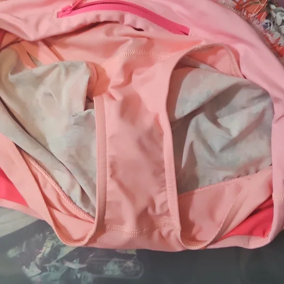 Lululemon Speed Shorts - Picture 7 of 10